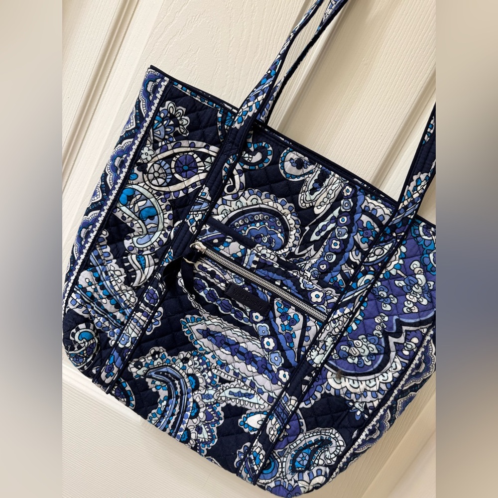 EUC Vera Bradley Small Vera Tote